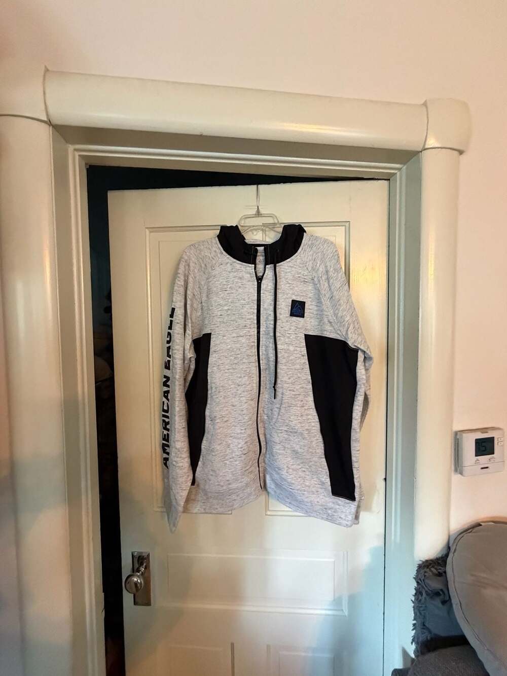 American Eagle Outfitters Men's Gray Heather and Black Color Block Full Zip Hood